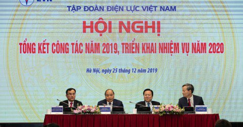 Thủ tướng Chính phủ Nguyễn Xuân Phúc: EVN cần bảo đảm chủ động cung ứng điện cho nền kinh tế với chất lượng tốt